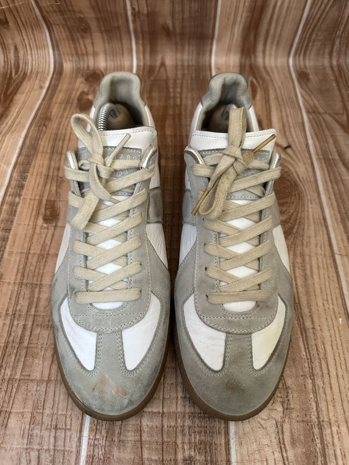 Maison Margiela Maison Margiela REPLICA GAT Gray/White Lowtop Sneaks Size US 8 / EU 41 - 4 Thumbnail
