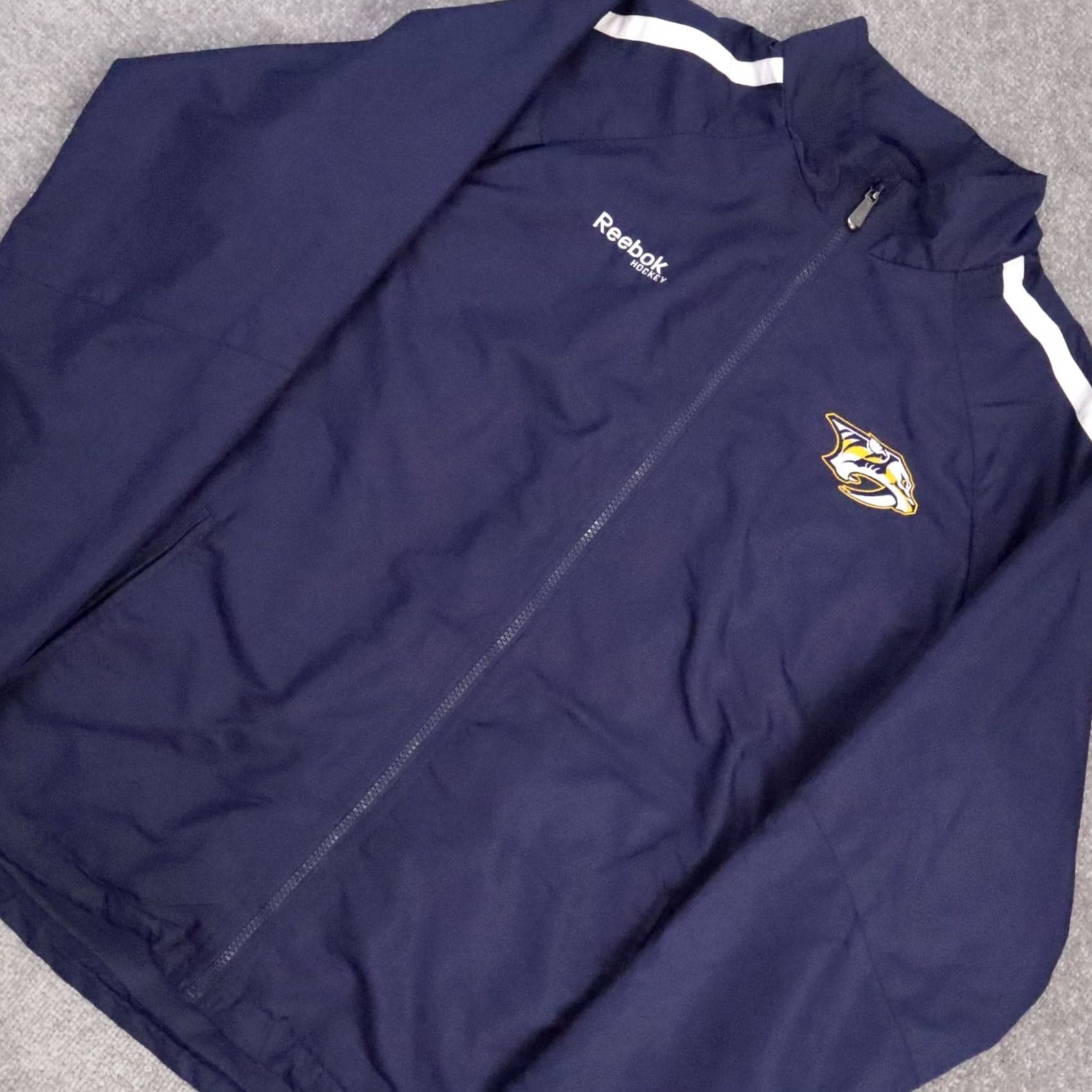 Reebok NHL Reebok Nashville Predators Large Blue Long Sleeve Zip Jacket Size US L / EU 52-54 / 3 - 6 Thumbnail
