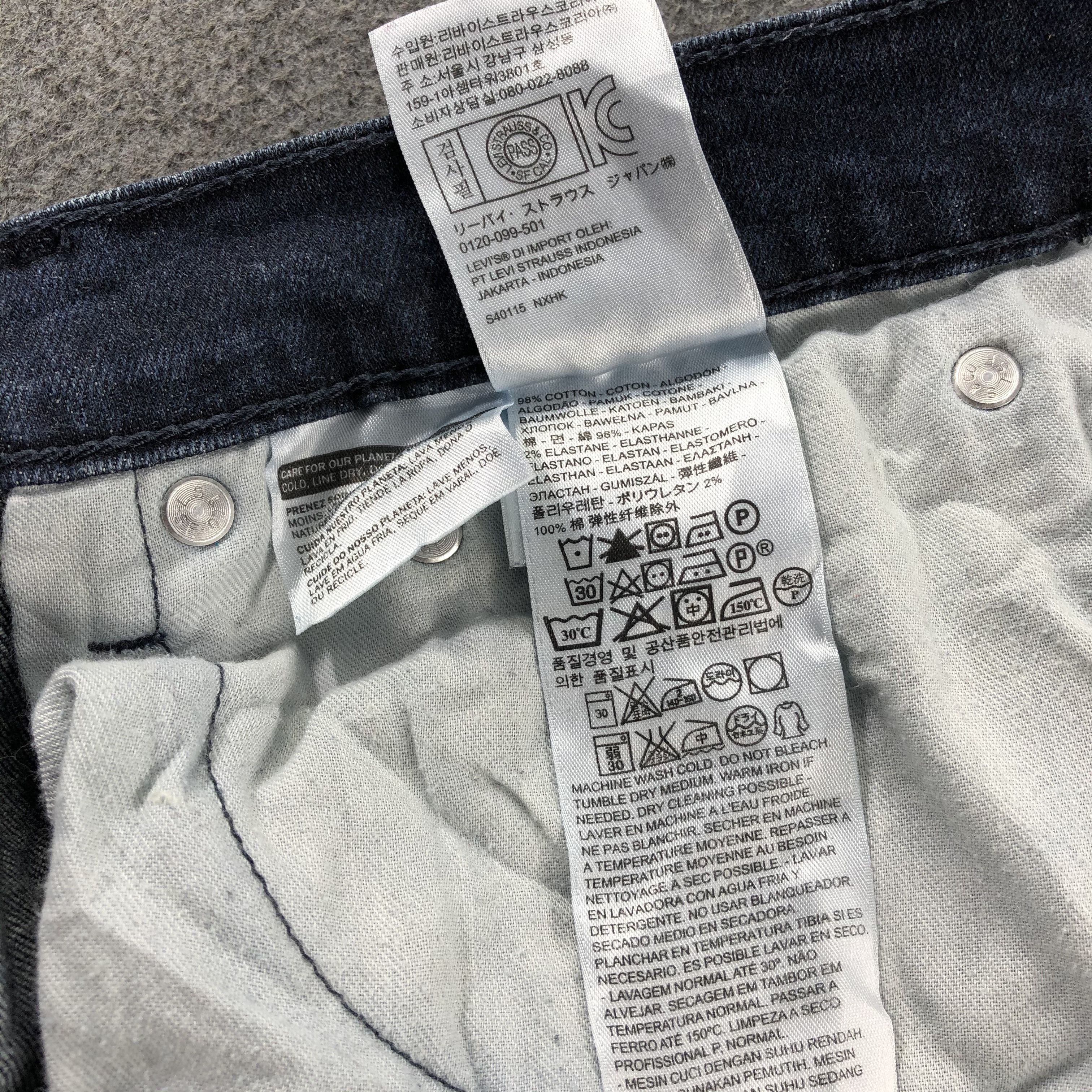 Levi's Vintage Blue Wash Levis 514 Jeans-J2484 Size US 35 - 11 Thumbnail