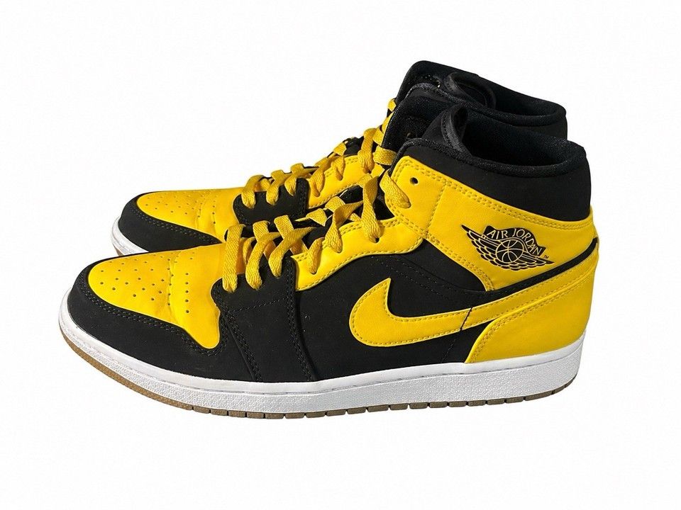 Jordan Brand Air Jordan 1 Mid “New Love” (2017) – 554724-035 Size 9.5 Size US 9.5 / EU 42-43 - 1 Thumbnail