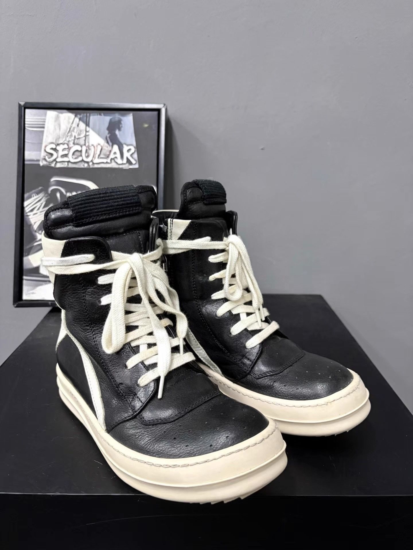 Rick Owens Rick Owens Black White Inverted Triangle Sneakers K34 Size US 6 / IT 36 - 3 Thumbnail