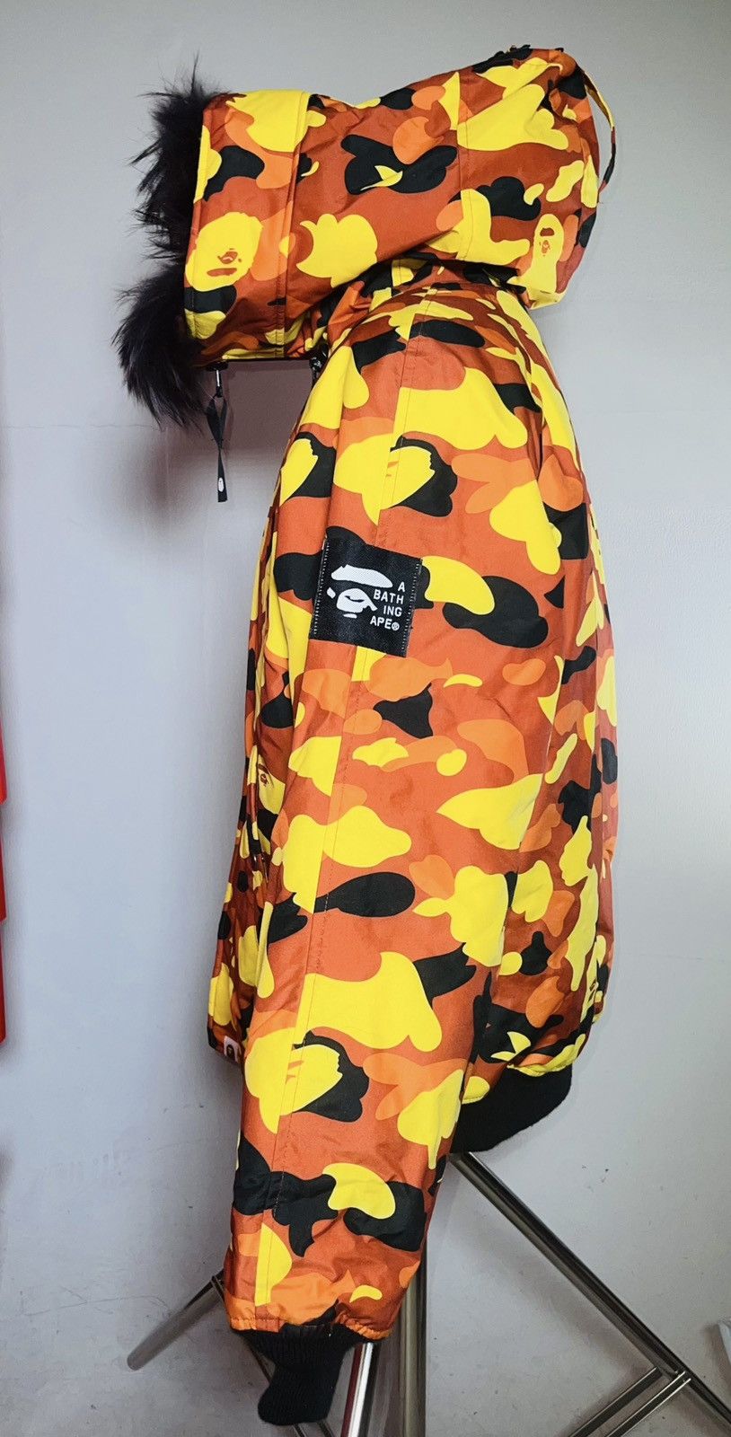 Bape BAPE ORANGE CAMO SNOWBOARD BOMBER FUR JACKET Size US M / EU 48-50 / 2 - 2 Thumbnail