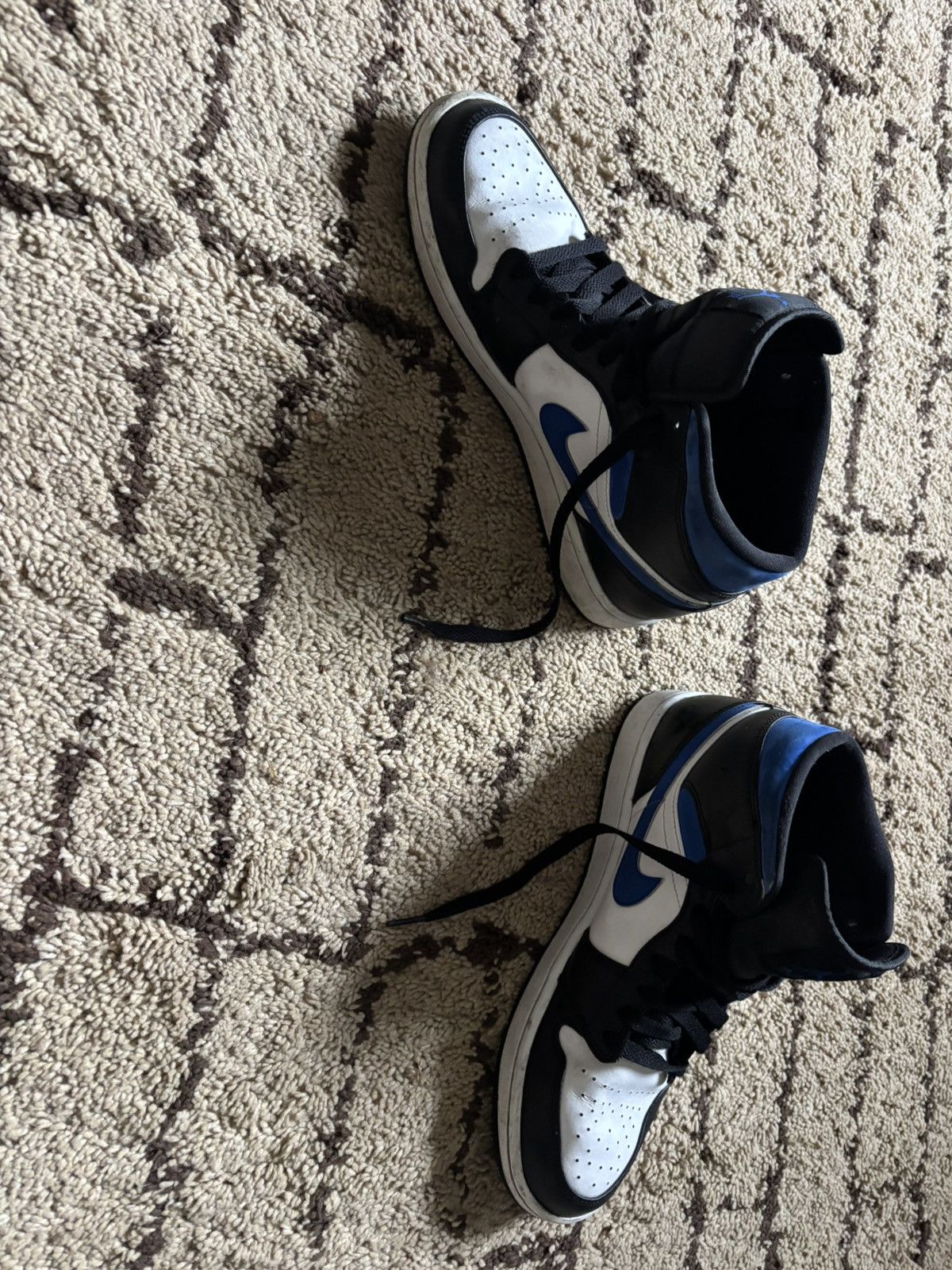 Nike Nike Air Jordan 1 Retro Royal Blue White Black Size 9.5 Size US 9.5 / EU 42-43 - 5 Thumbnail
