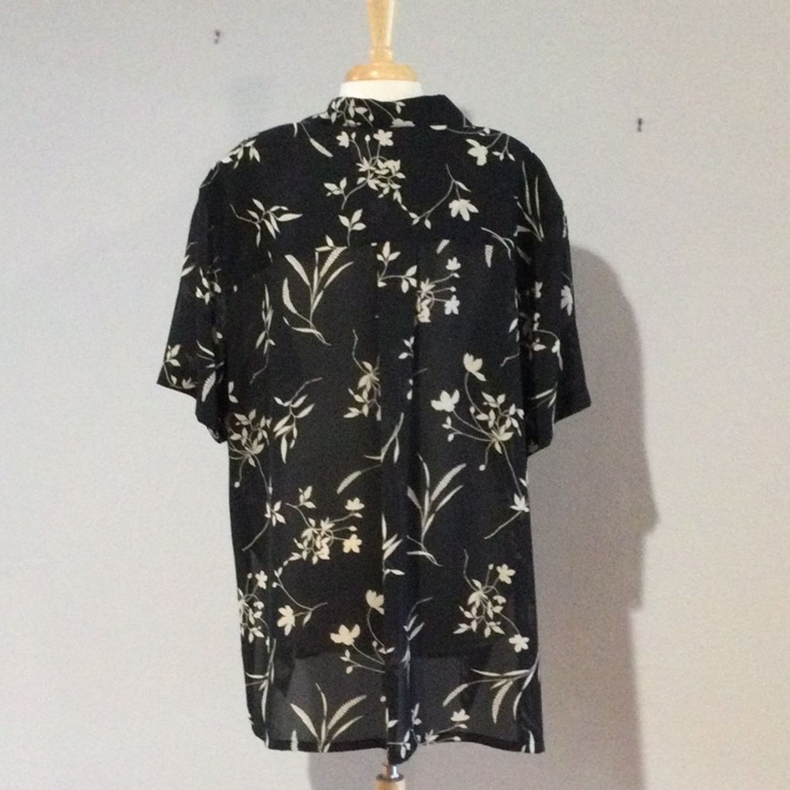 Evan Picone Evan-Picone Floral Button Front Shoulder Pads Top Sz 22W Size 3XL / US 20-22 - 8 Thumbnail