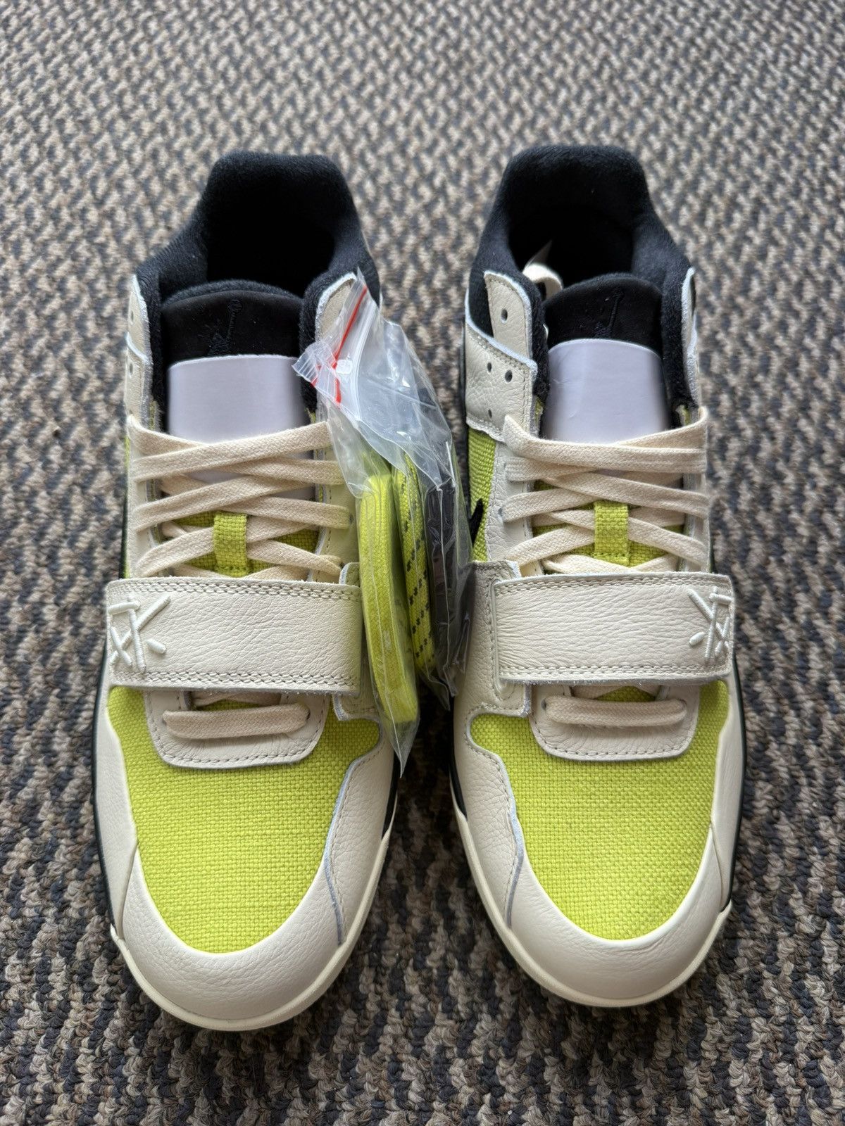 Jordan Brand × Travis Scott Jumpman Jack TR Bright Cactus Size US 11 / EU 44 - 4 Thumbnail