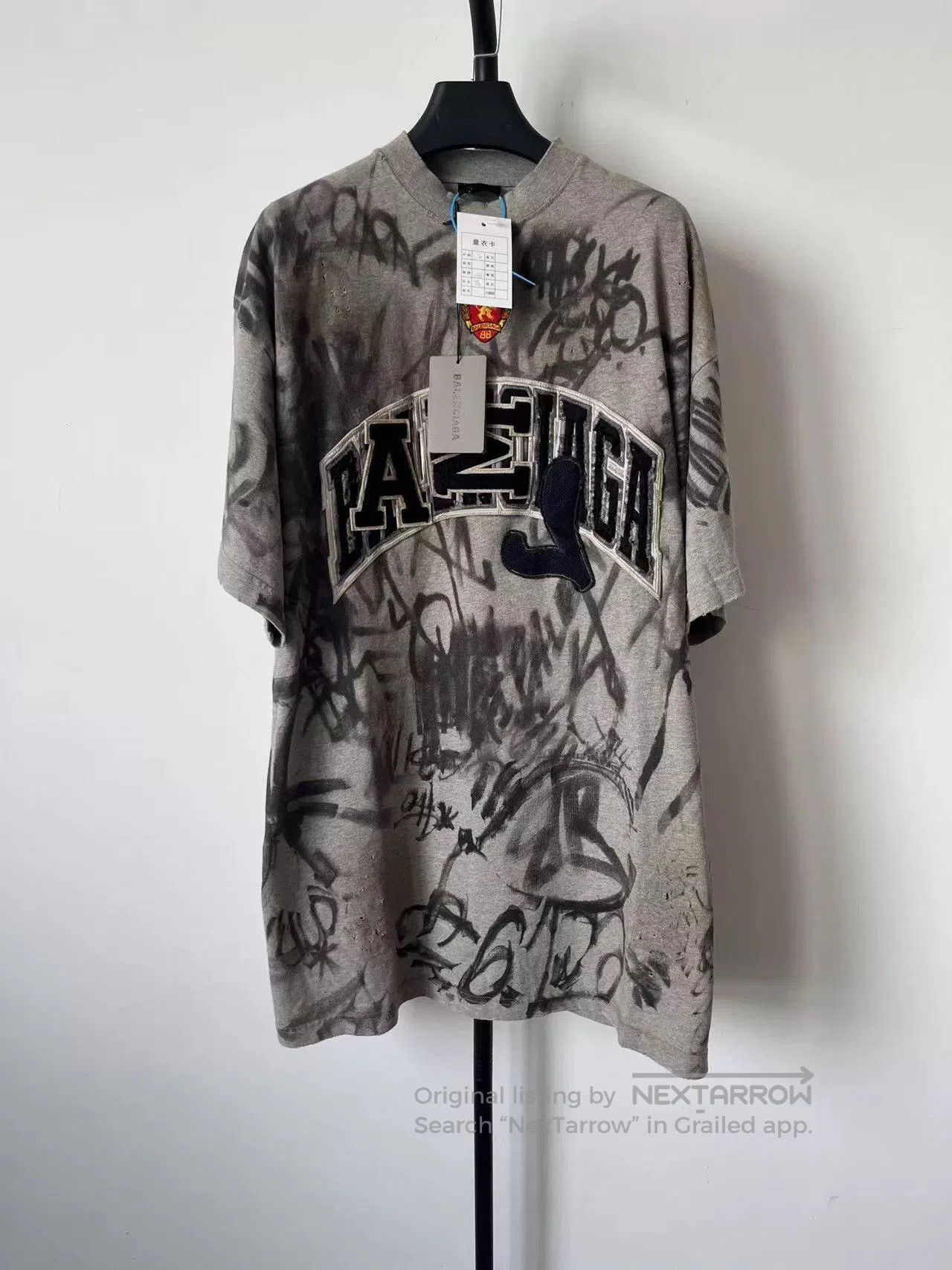 Balenciaga balenciaga graffiti print short sleeve t. Size US M / EU 48-50 / 2 - 1 Thumbnail