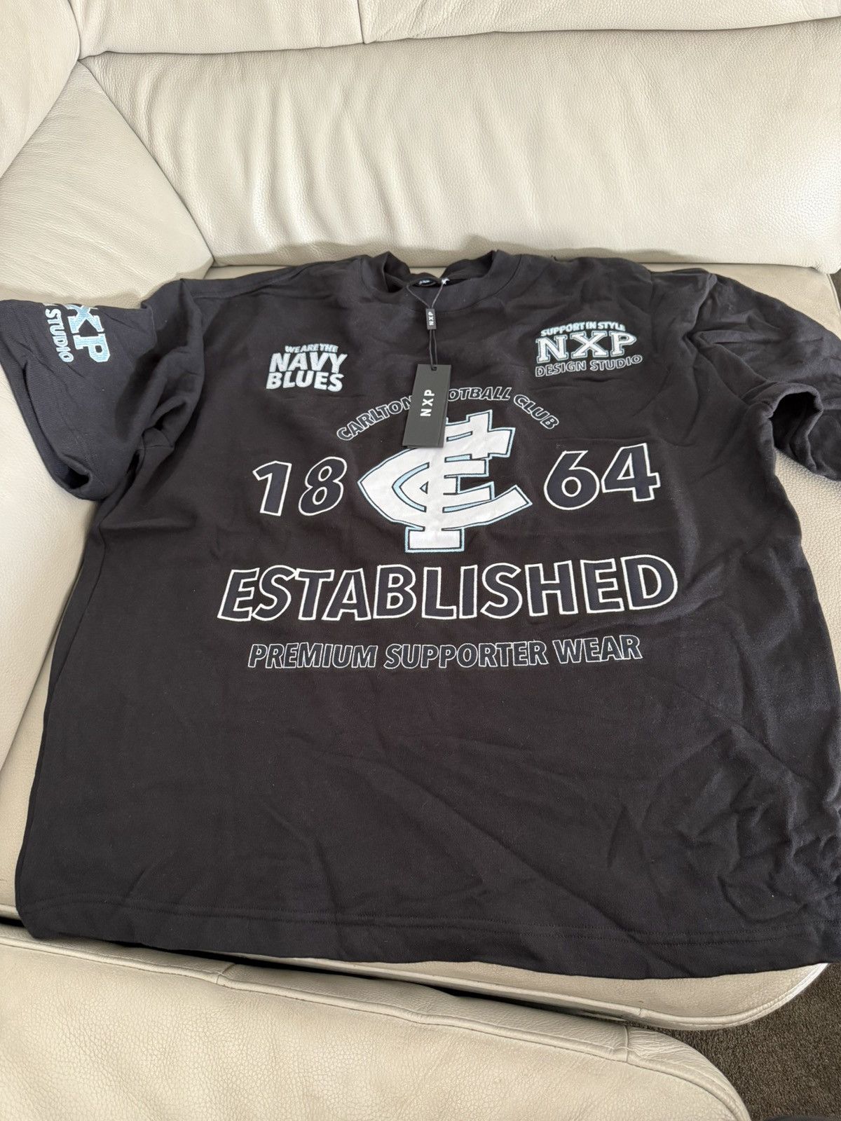 Other Carlton FC x NXP Studio AFL Supporter Tee Size US L / EU 52-54 / 3 - 1 Thumbnail