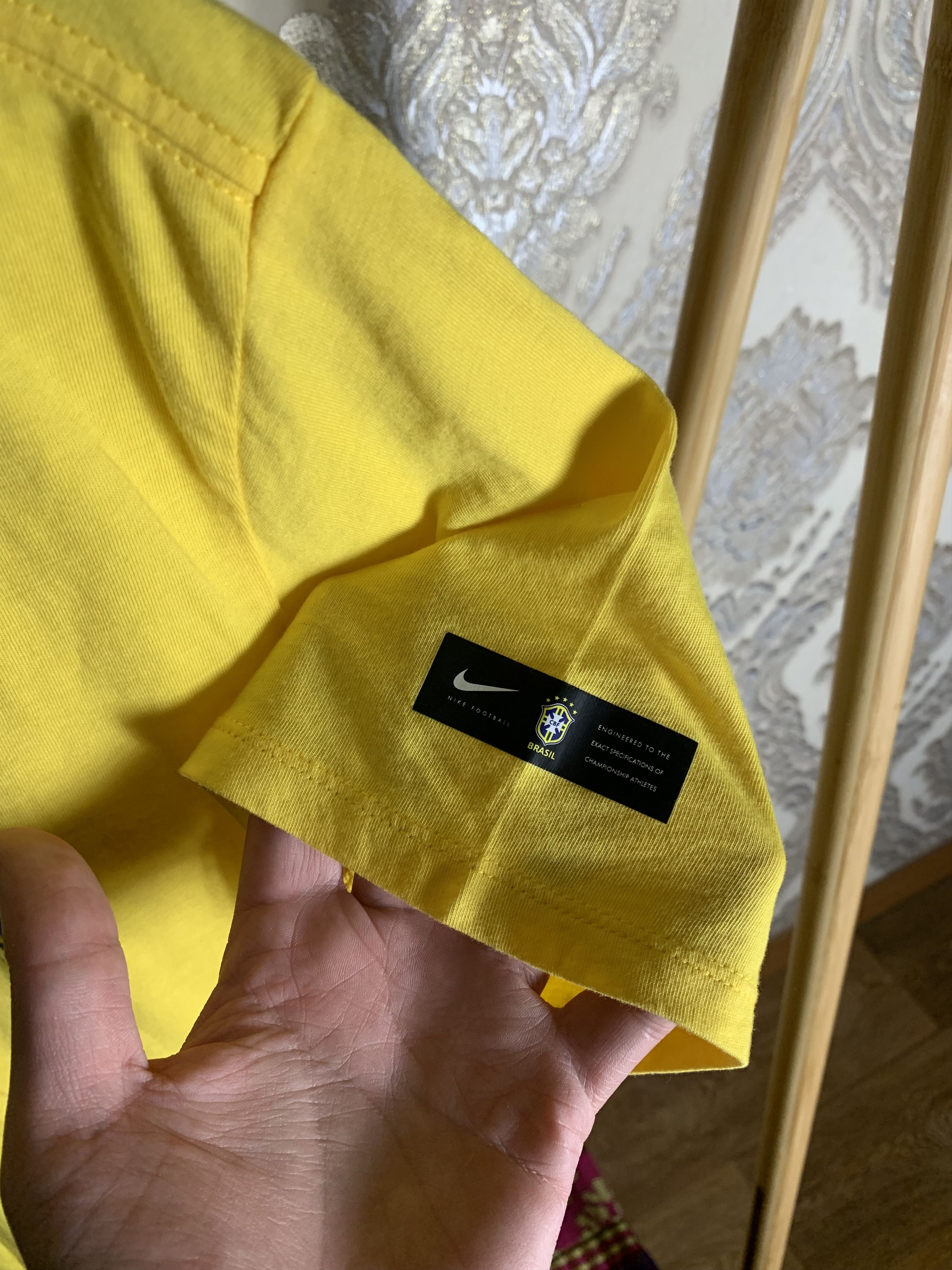 Nike VINTAGE NIKE BRAZIL RETRO SOCCER TEE JERSRY BLOKE Y2K 90s Size US L / EU 52-54 / 3 - 6 Thumbnail