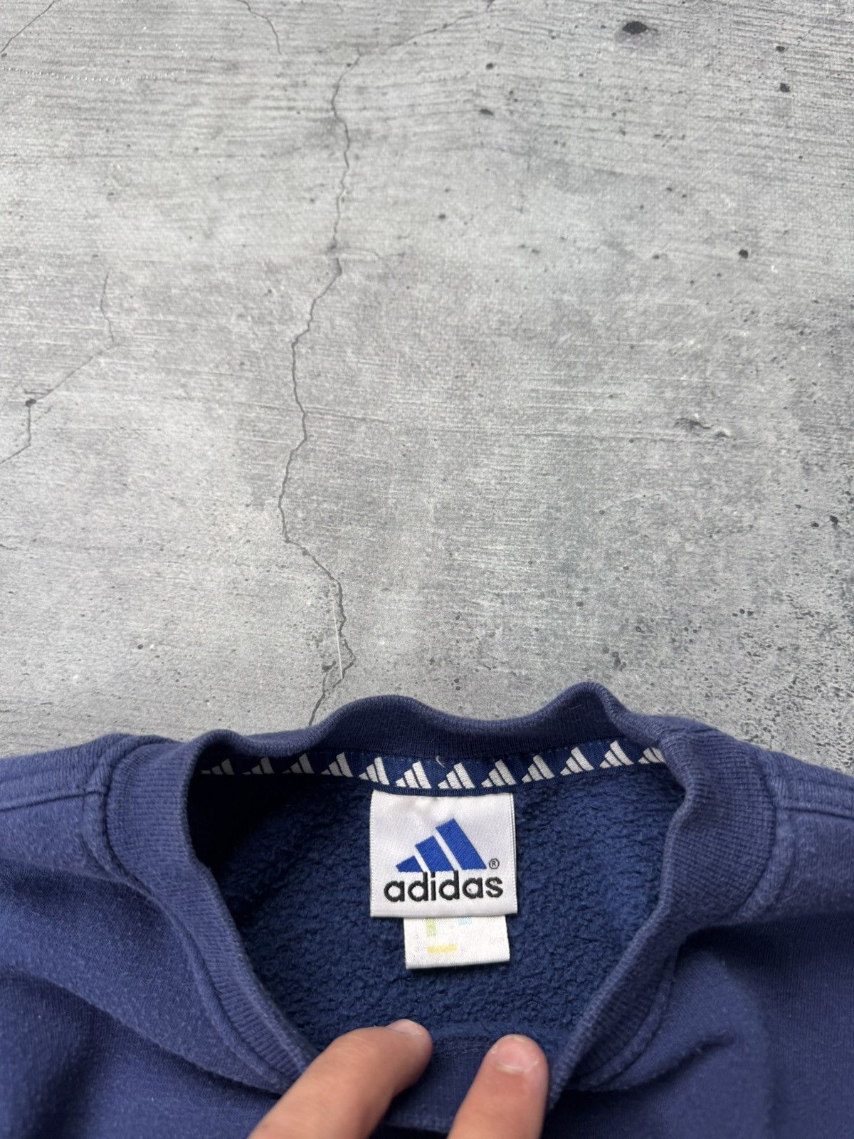 Adidas Adidas Big Logo Vintage Baggy Sweatshirt Size US L / EU 52-54 / 3 - 4 Thumbnail