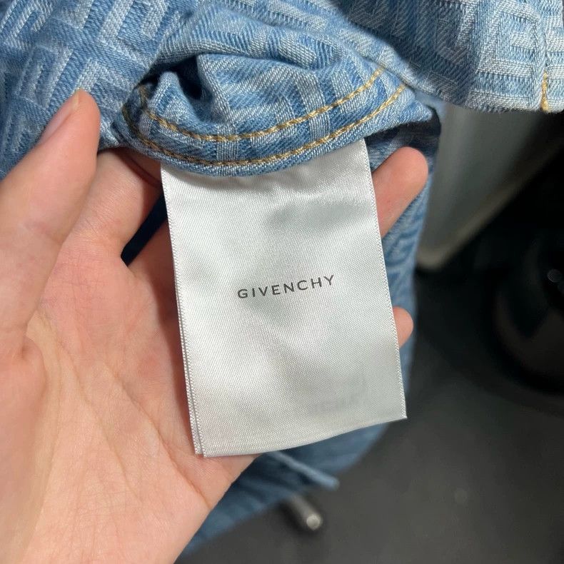 Givenchy Givenchy Printed Denim Short-sleeve 2506-Nextarrow Size US S / EU 44-46 / 1 - 4 Thumbnail