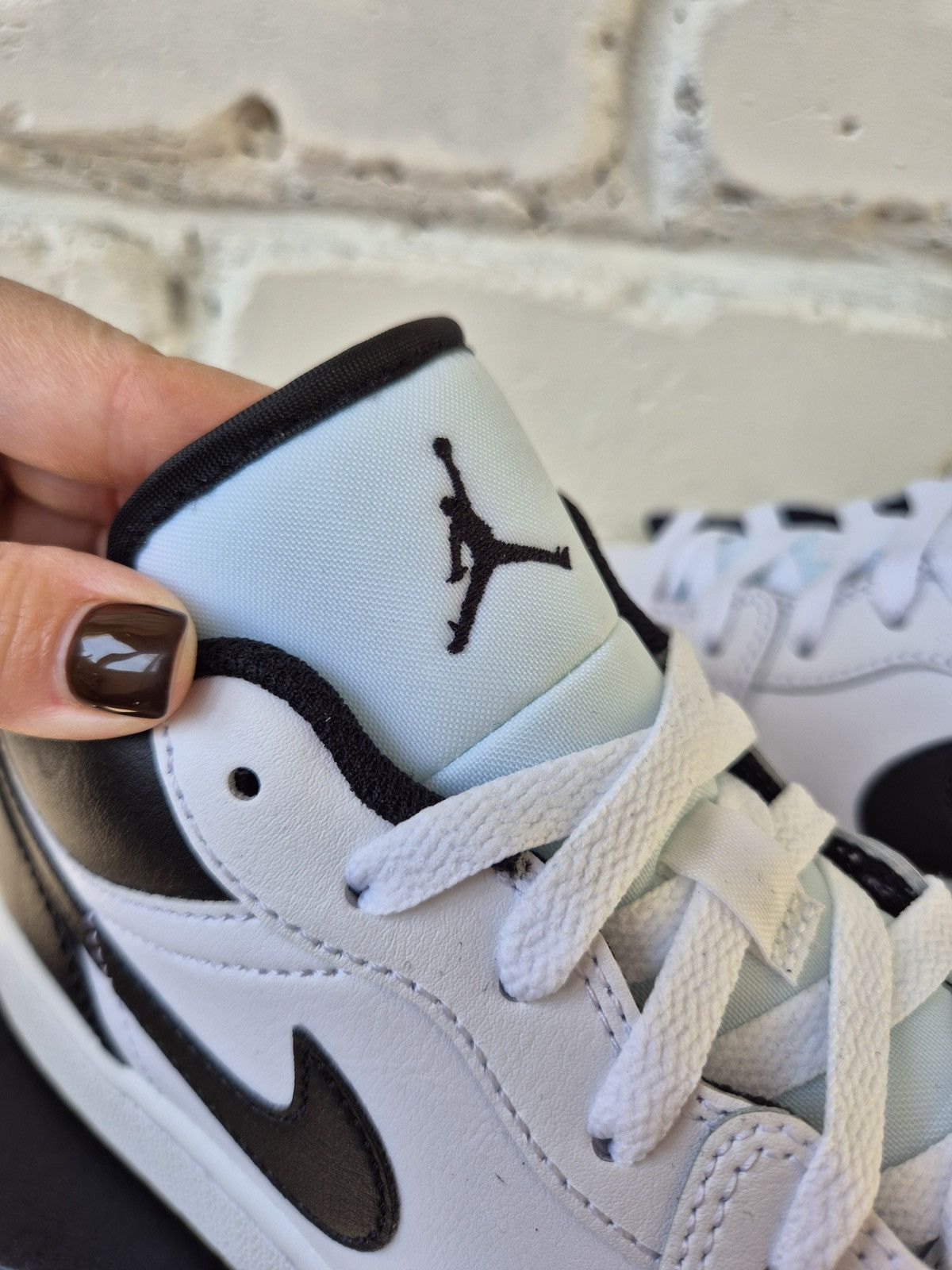 Jordan Brand Nike Air Jordan 1 Low White Black (553560-132) 38.5 EU Size US 7.5 / IT 37.5 - 4 Thumbnail