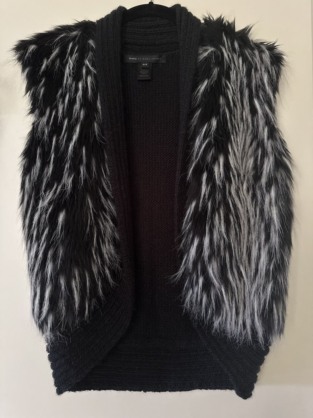 Marc by Marc Jacobs Marc By Marc Jacobs Fur Vest Size XS / US 0-2 / IT 36-38 - 1 Thumbnail