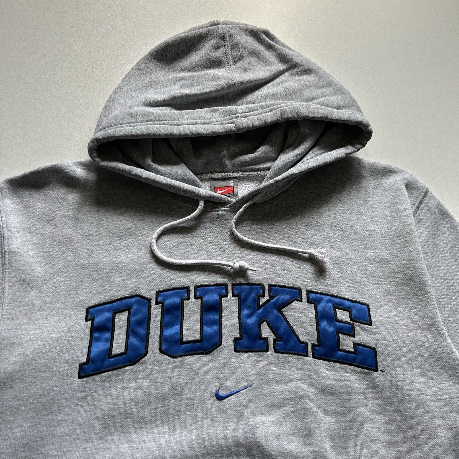 Nike Vintage Nike Duke Center Swoosh Hoodie Small Y2K NCAA Rare Size US S / EU 44-46 / 1 - 2 Thumbnail