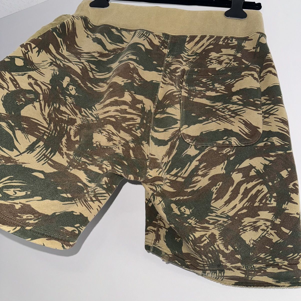 Bape Lizard Camo Sweat Shorts Size US 30 / EU 46 - 4 Thumbnail