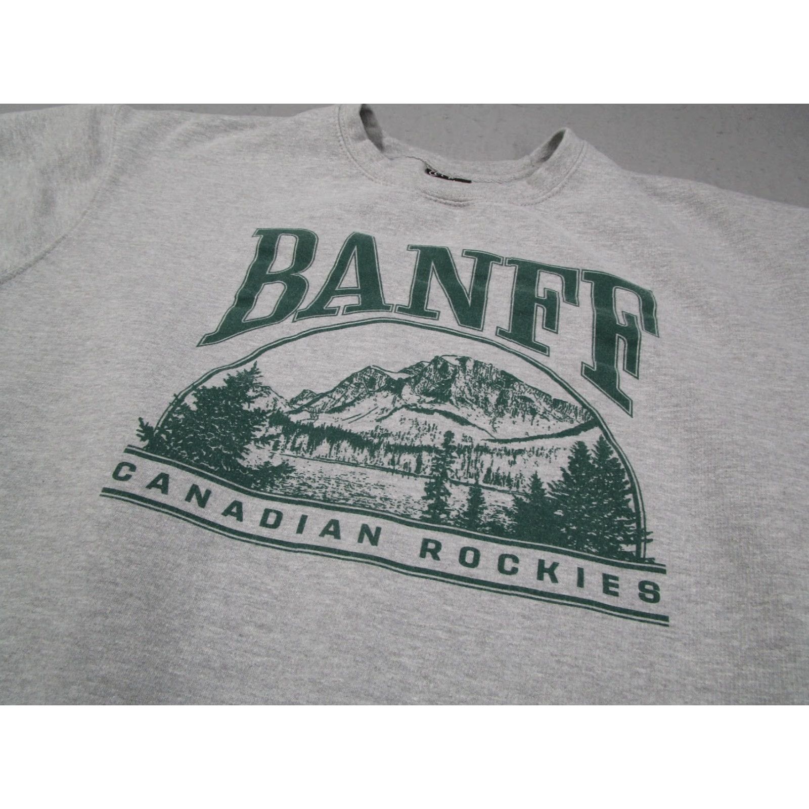 Vintage River Wear Sweatshirt Mens 2XL Gray Banff Canadian Rockies Pullover Fleece Size US XXL / EU 58 / 5 - 2 Thumbnail