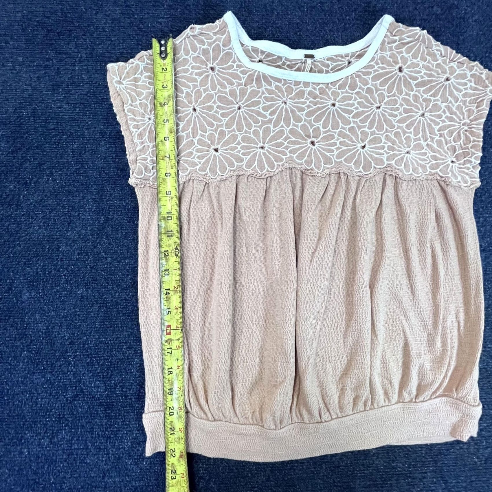 Free People Free People Sweater Womens Small Embroidered Crochet Lace Boho Short Sleeve Top Size S / US 4 / IT 40 - 4 Thumbnail