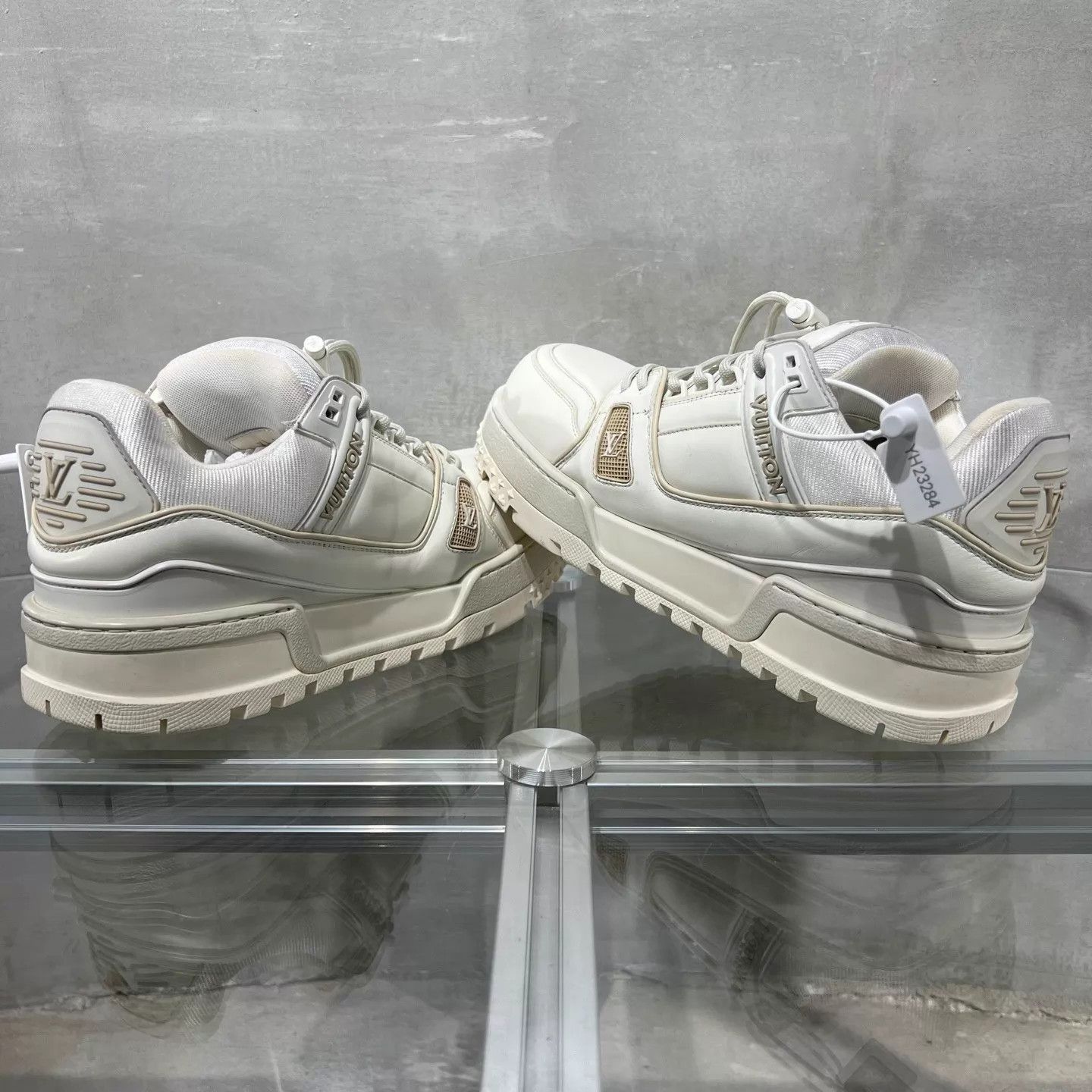 Louis Vuitton LV Trainer White UK6/40 Original Box Size US 7 / EU 40 - 5 Thumbnail