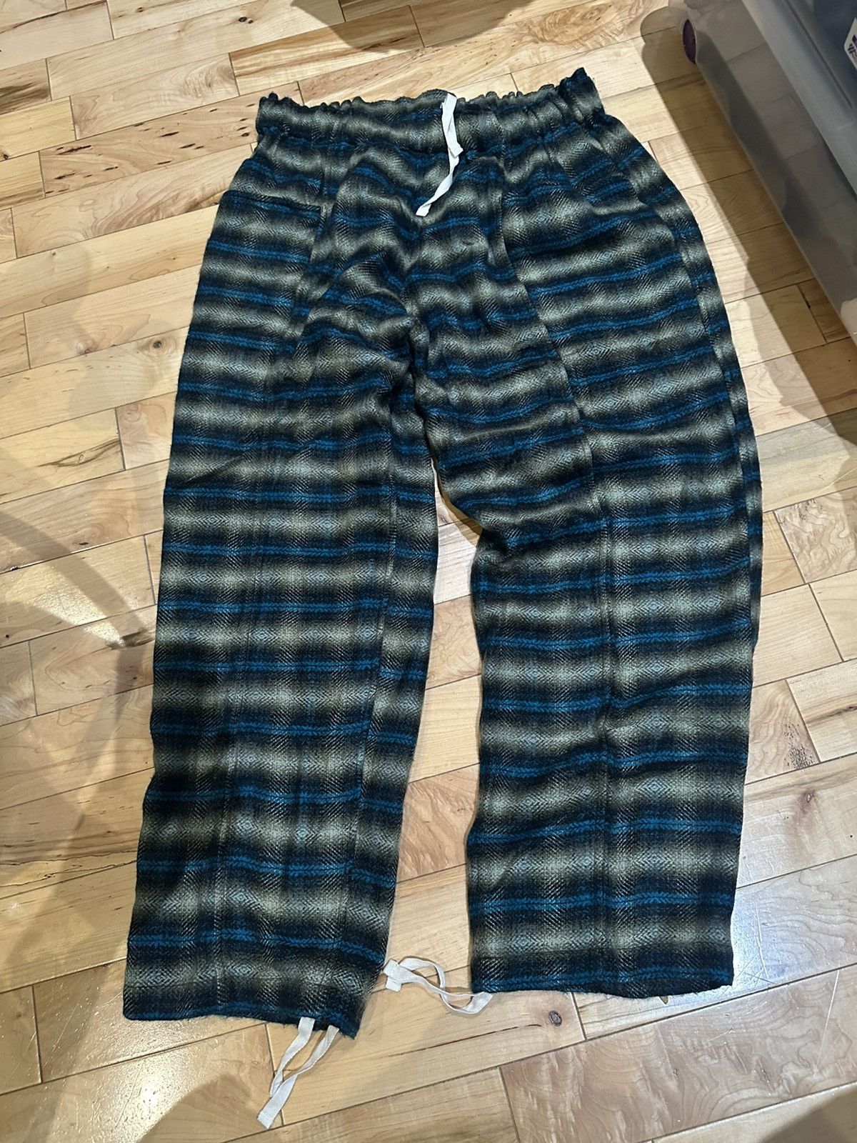 Black Emerald Acrylic Plaid Pajama String Pants