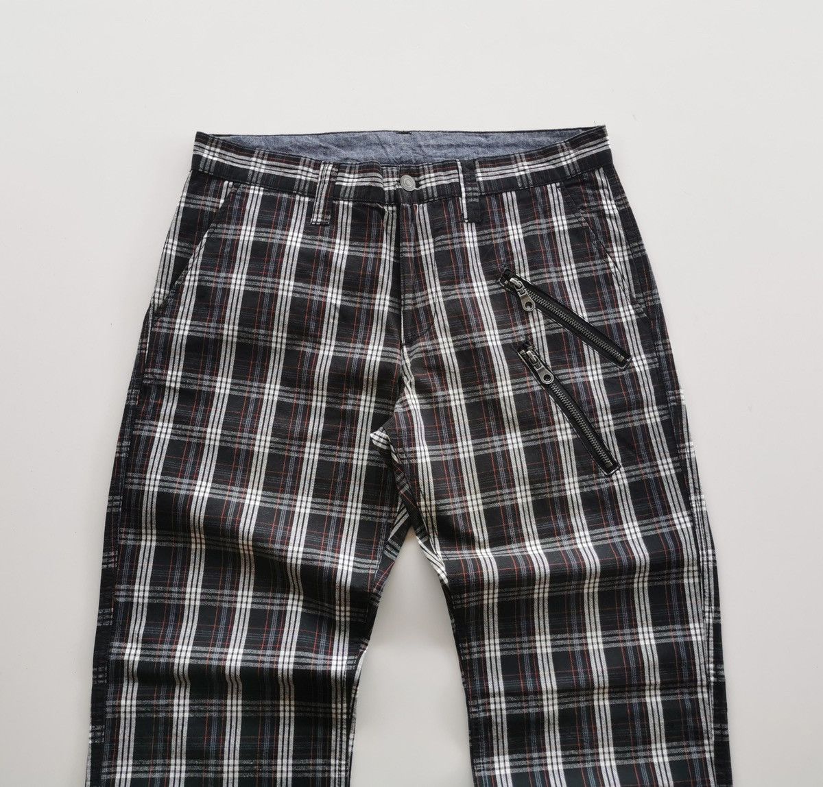 Japanese Brand Plaid Black Khakis Pants Size US 32 / EU 48 - 1 Thumbnail