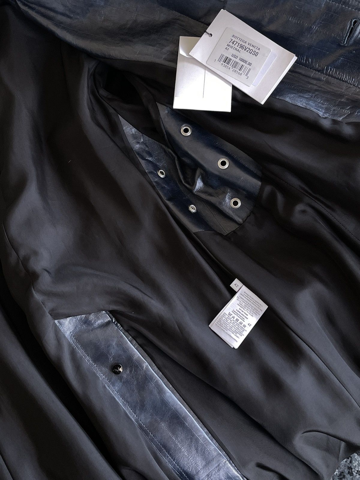 Bottega Veneta SS23 Eel Embossed Leather Trench Coat Size M / US 6-8 / IT 42-44 - 7 Thumbnail
