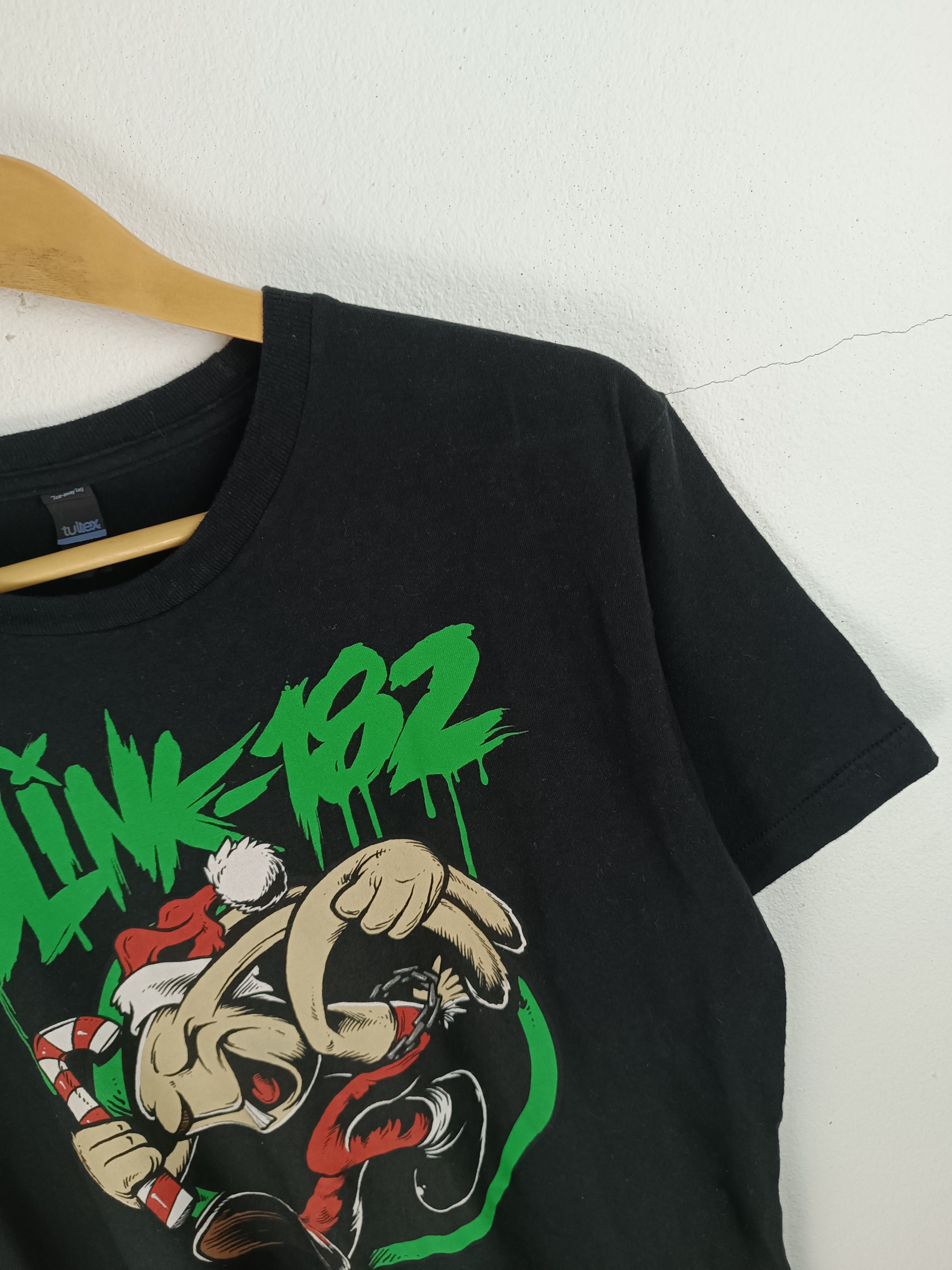 Band Tees VINTAGE BLINK 182 BUNNY PUNK ROCK SUM 41 GREENDAY TEE Size US M / EU 48-50 / 2 - 8 Thumbnail