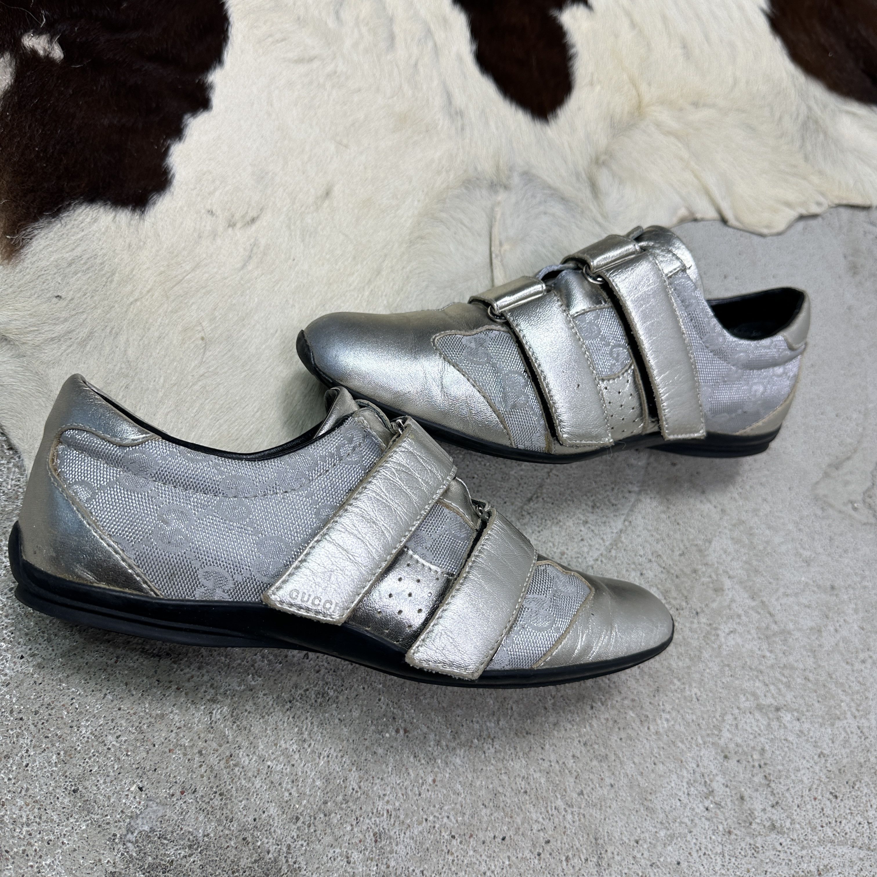 Gucci Vintage Silver Chrome Monogram Gucci Sneakers 00s Size US 6 / IT 36 - 3 Thumbnail