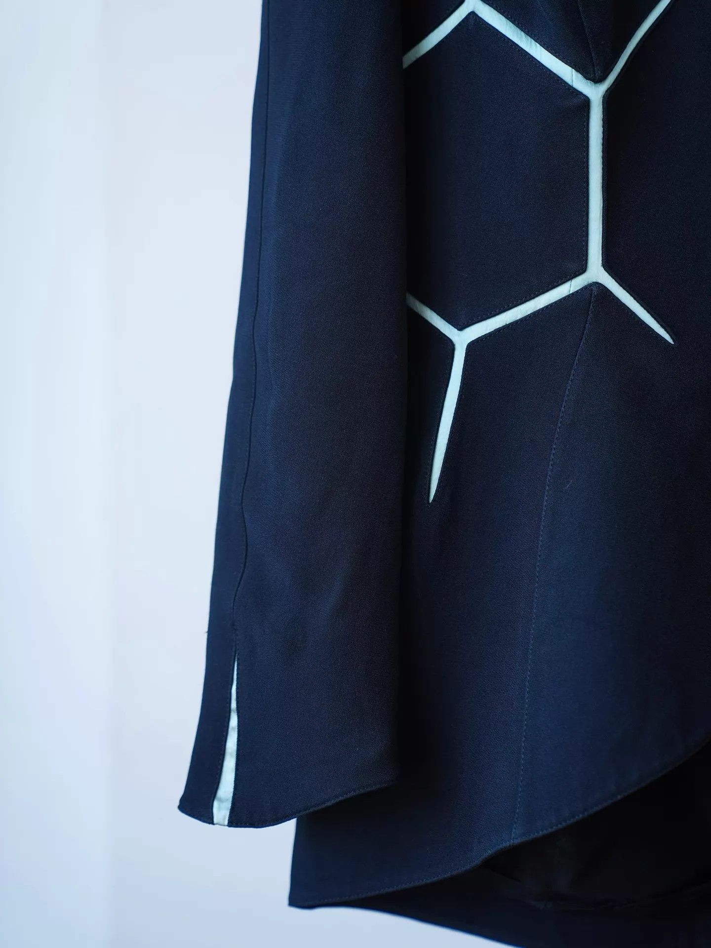 Thierry Mugler Thierry Mugler Vintage B&G Gothic T Shell Waist Blazer Size S / US 4 / IT 40 - 5 Thumbnail