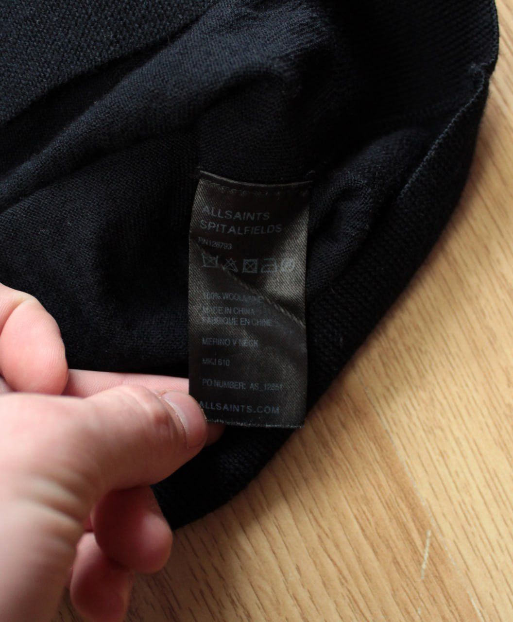 Allsaints 🔥 Allsaints Spitalfields 100% Wool Merino V Neck Sweater Size US S / EU 44-46 / 1 - 4 Thumbnail
