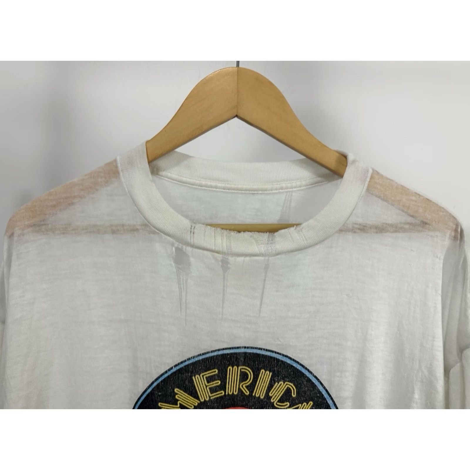 Clarks VTG American Bandstand Dick Clark Thrashed Paper Thin Burnout Worn T-Shirt XL Shirt Mens White Distressed Grunge 80s 90s Size US XL / EU 56 / 4 - 4 Thumbnail