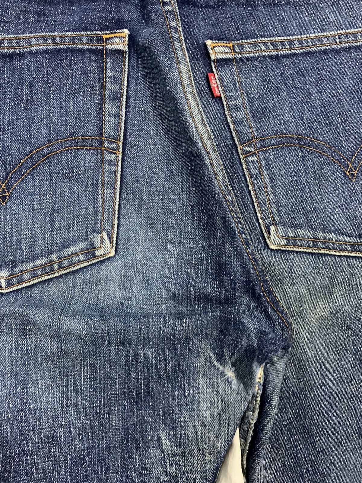 Levi's Vintage Clothing Vintage Y2K Levis 505 Blue Wash Ripped Jeans Made in Japan Size US 32 / EU 48 - 14 Thumbnail