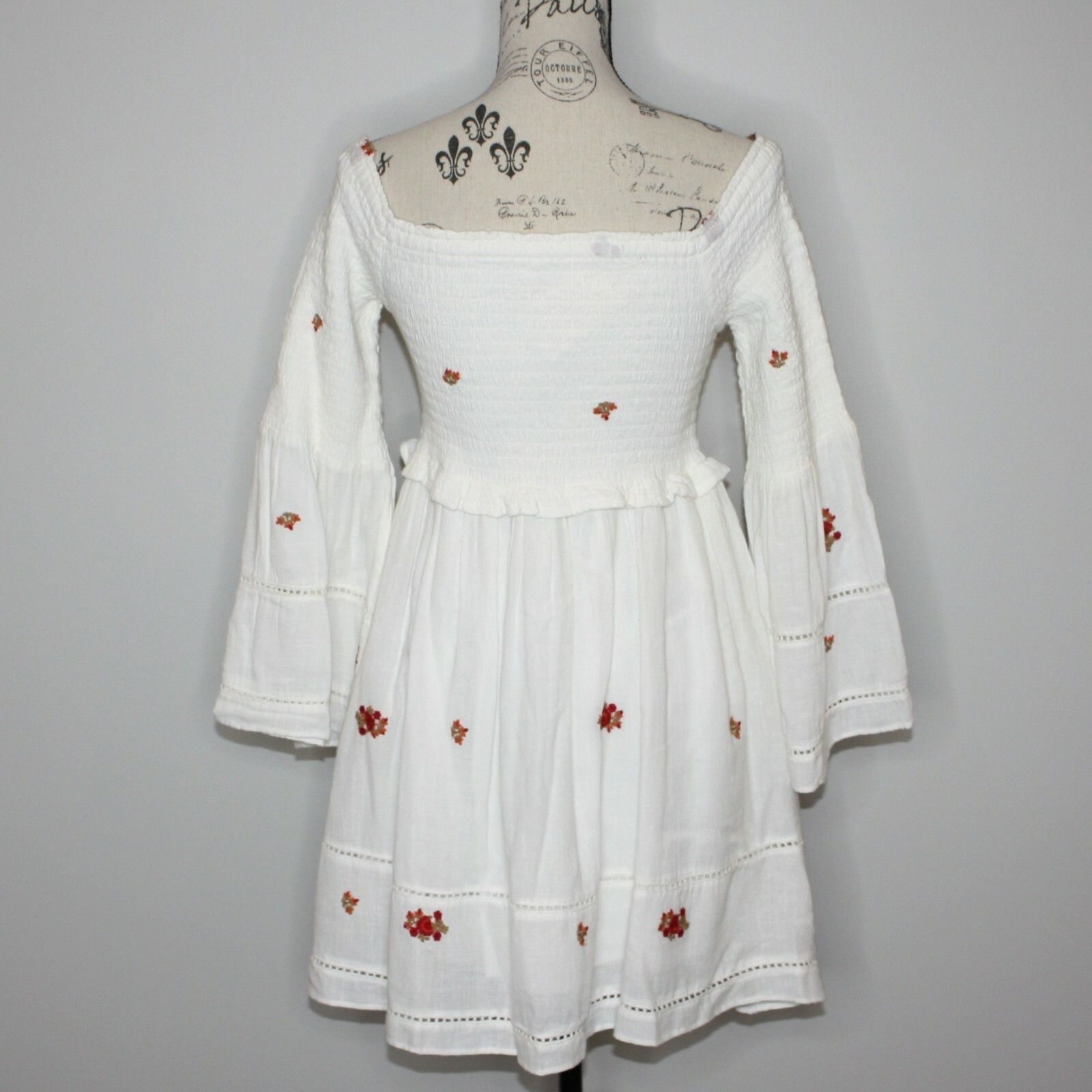 Free People Counting Daisies Embroidered Off the Shoulder Dress $148 Size M / US 6-8 / IT 42-44 - 16 Thumbnail