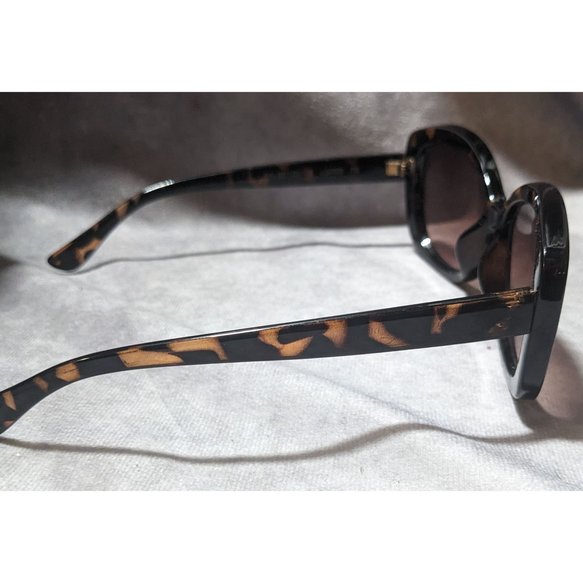 Other Laundry By Design Retro Tortoise Sunglasses Size ONE SIZE - 3 Thumbnail