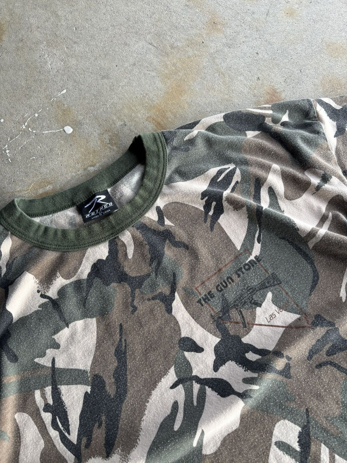Other Vintage 90s Las Vegas Machine Gun Team Gun Show Camo Tee Size US XL / EU 56 / 4 - 3 Thumbnail