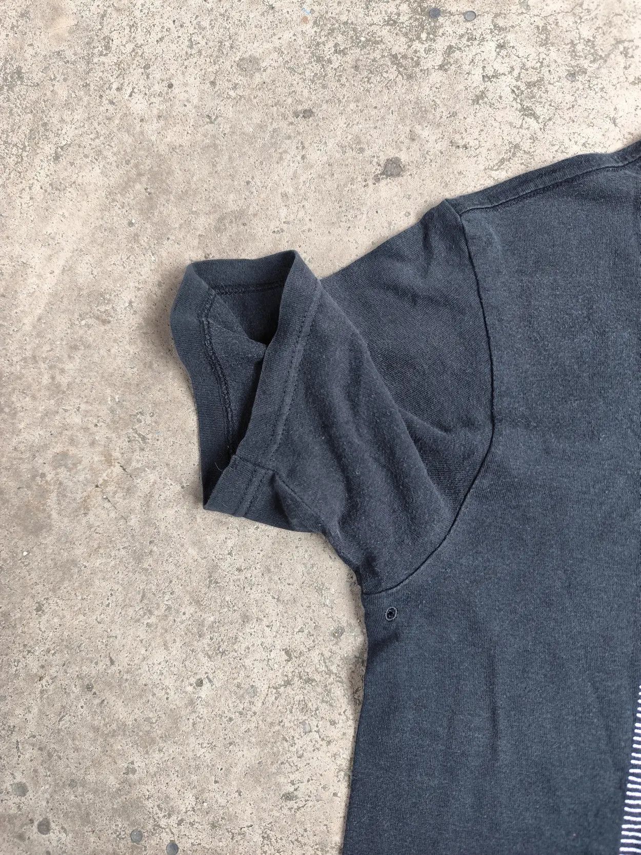 Number (N)ine SS01 Number (N)ine Joy Division "Unknown Pleasures" Tee Size US M / EU 48-50 / 2 - 3 Thumbnail