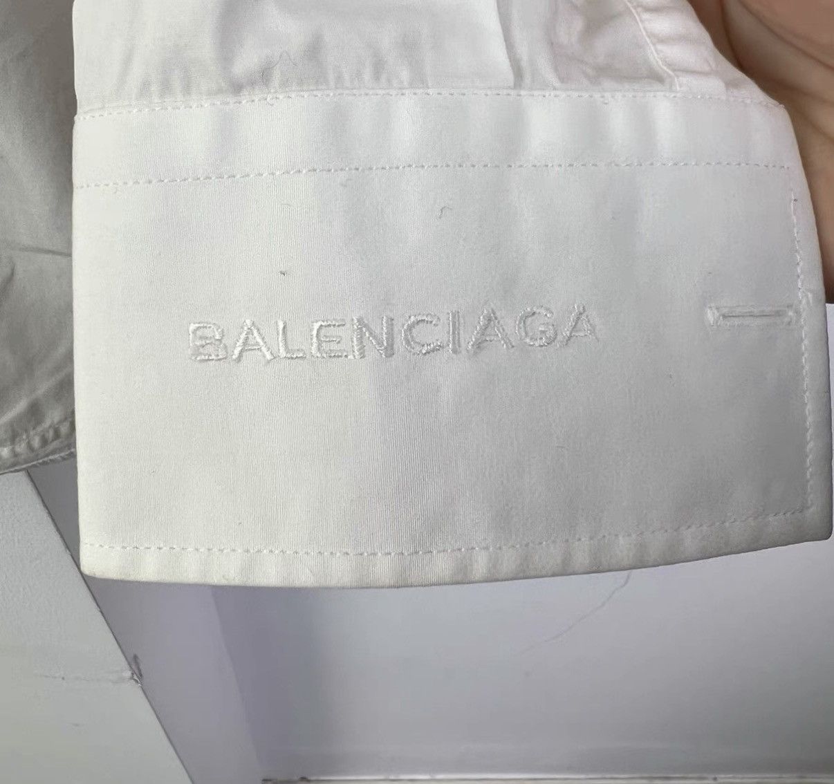 Balenciaga Balenciaga Cuff Embroidered Logo Shirt K12 Size US S / EU 44-46 / 1 - 5 Thumbnail