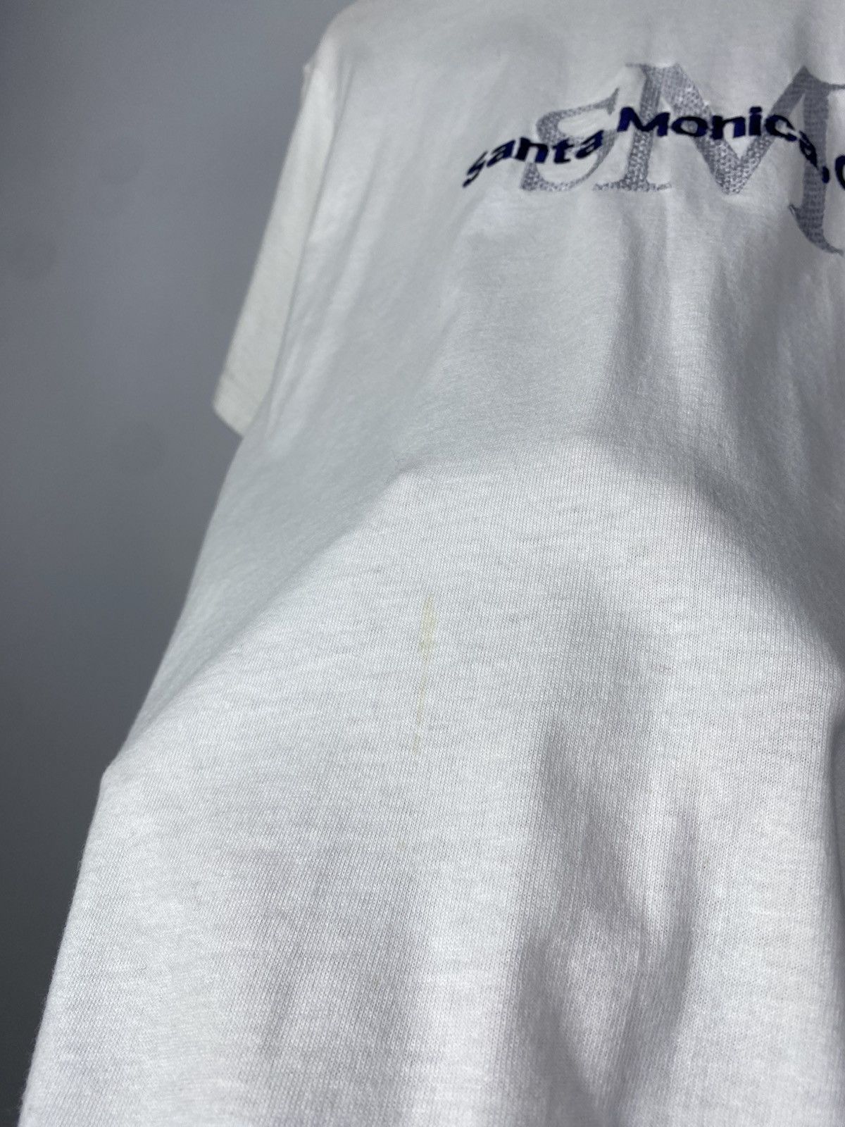 Vintage Vintage 90s Big Logo Santa Monica, CA USA Tee Shirt Size US S / EU 44-46 / 1 - 7 Thumbnail