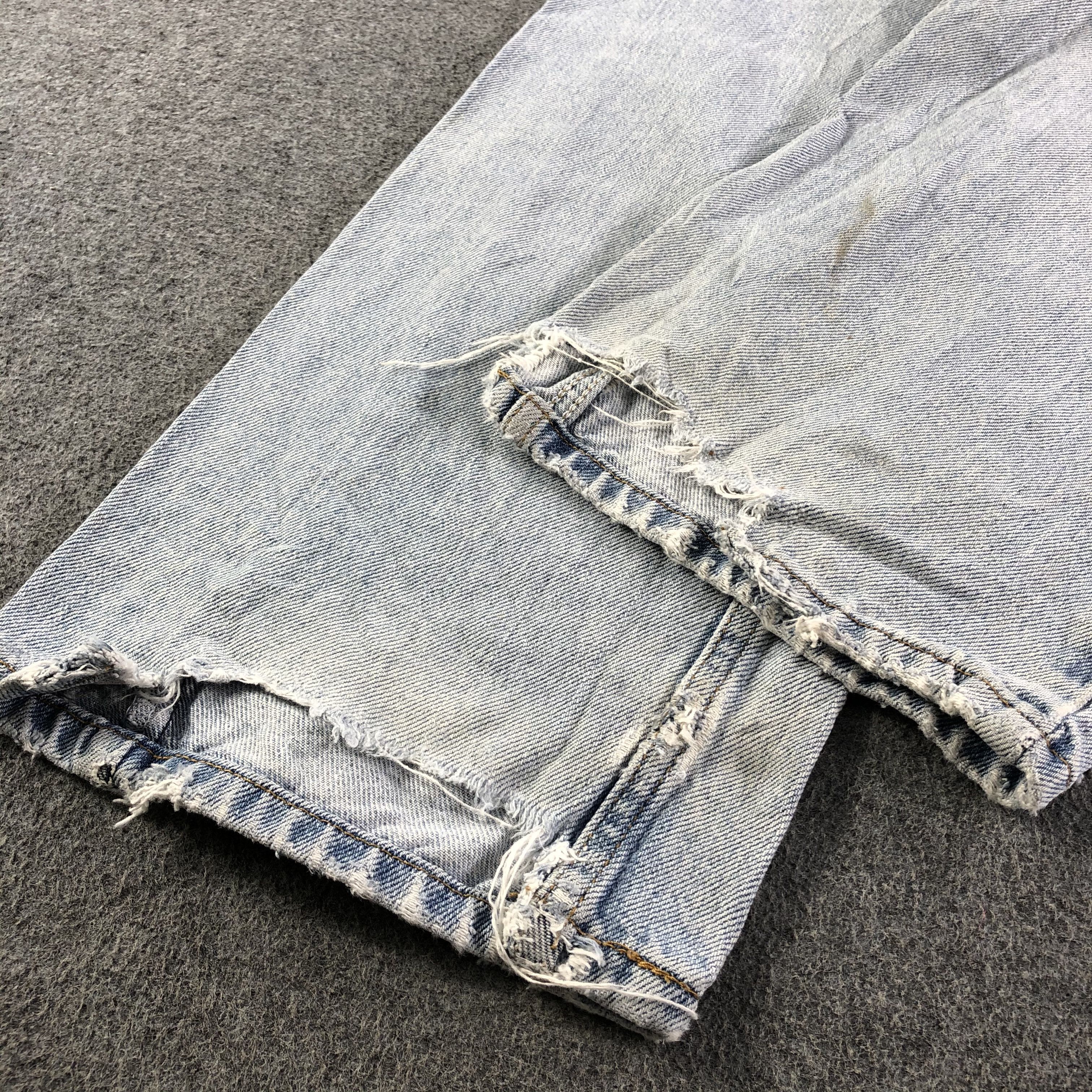 Levi's Vintage Light Wash Levis 505 Jeans-J3317 Size US 39 - 5 Thumbnail