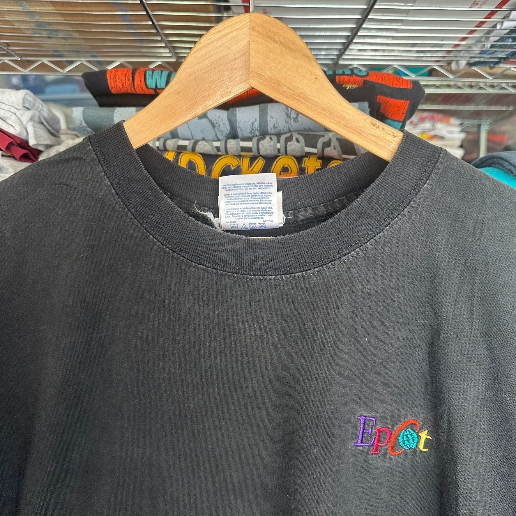 Disney Vintage 90s Walt Disney World Epcot T-Shirt 1999 Hurricane R Size US XXL / EU 58 / 5 - 5 Thumbnail
