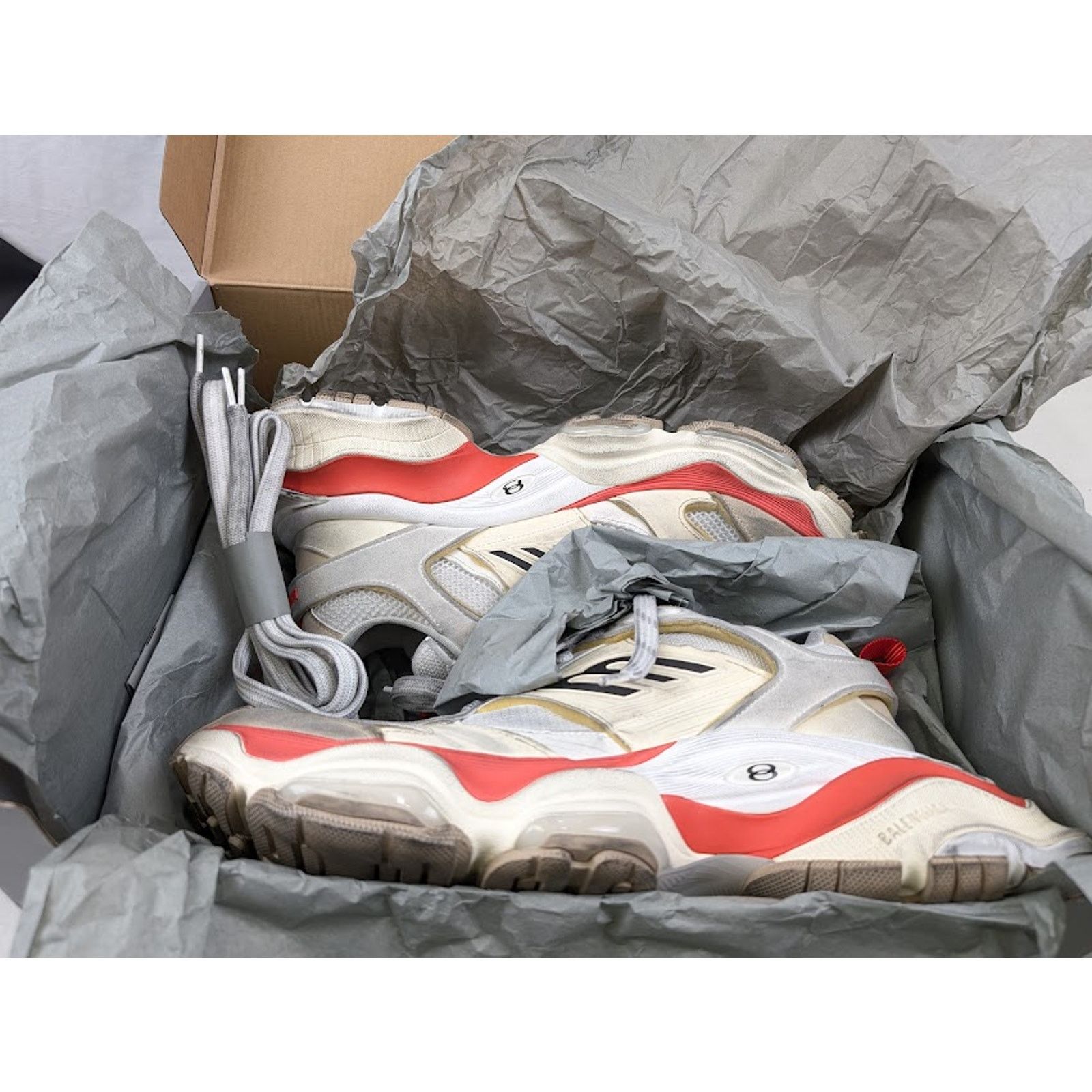 Balenciaga o1rshd1 Cargo Suede Low-Top Sneakers in Beige/Grey/Red Size US 12 / EU 45 - 12 Thumbnail