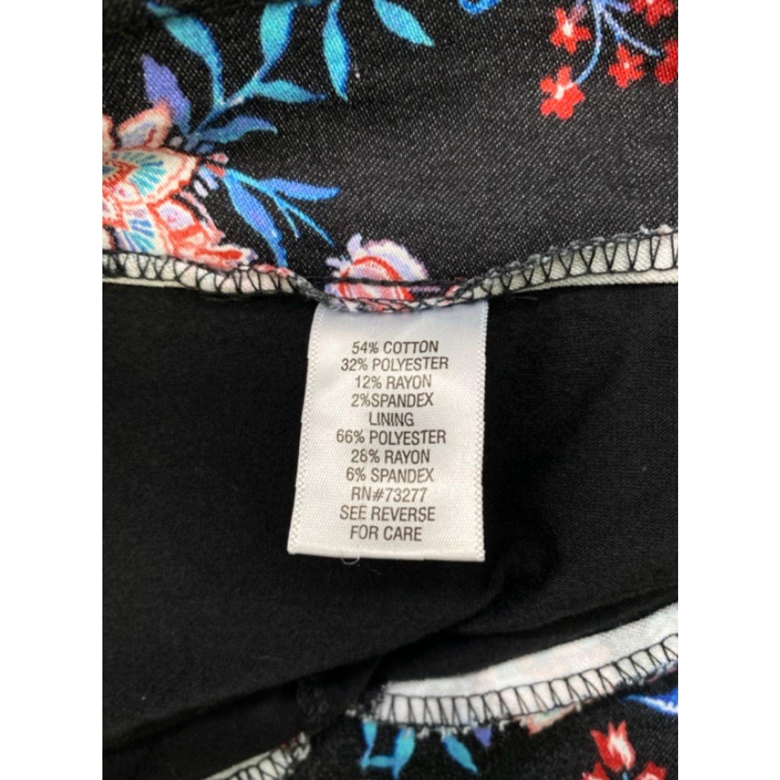 Croft & Barrow Croft & Barrow Skort 6 Reg. Blue Floral Pockets Stretch Golf Tennis Pickleball Skort Women Adult 6 Multicolor Clothing Size 28" / US 6 / IT 42 - 6 Thumbnail