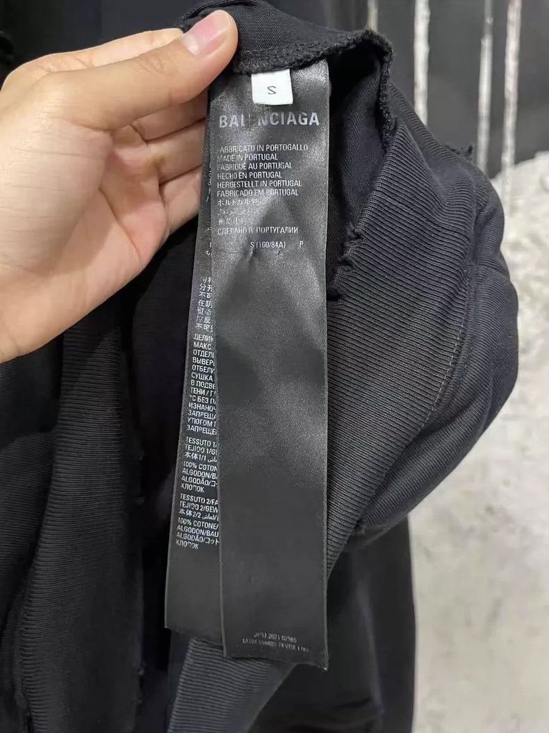 Balenciaga Balenciaga Black Distressed Hoodie Sweatshirt Size US S / EU 44-46 / 1 - 6 Thumbnail