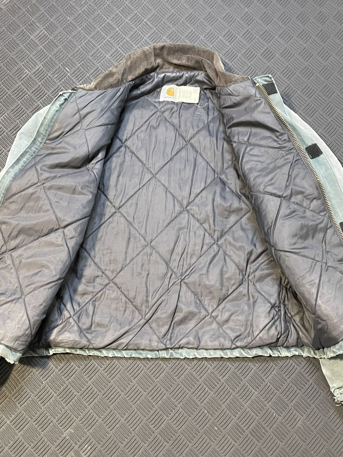 Carhartt J22 Vintage Hunter Green Faded Distressed Carhartt Jacket Size US L / EU 52-54 / 3 - 6 Thumbnail