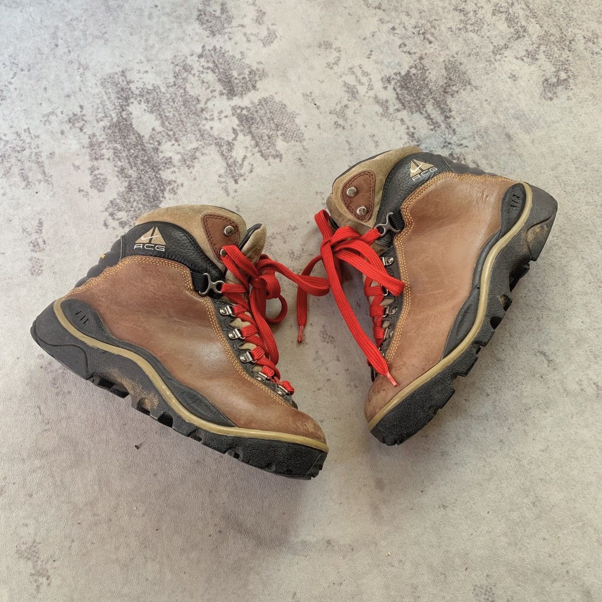 Nike ACG 1990s Nike ACG Zoom Air Chunky Leather Alpine Boots Size US 9 / EU 42 - 2 Thumbnail