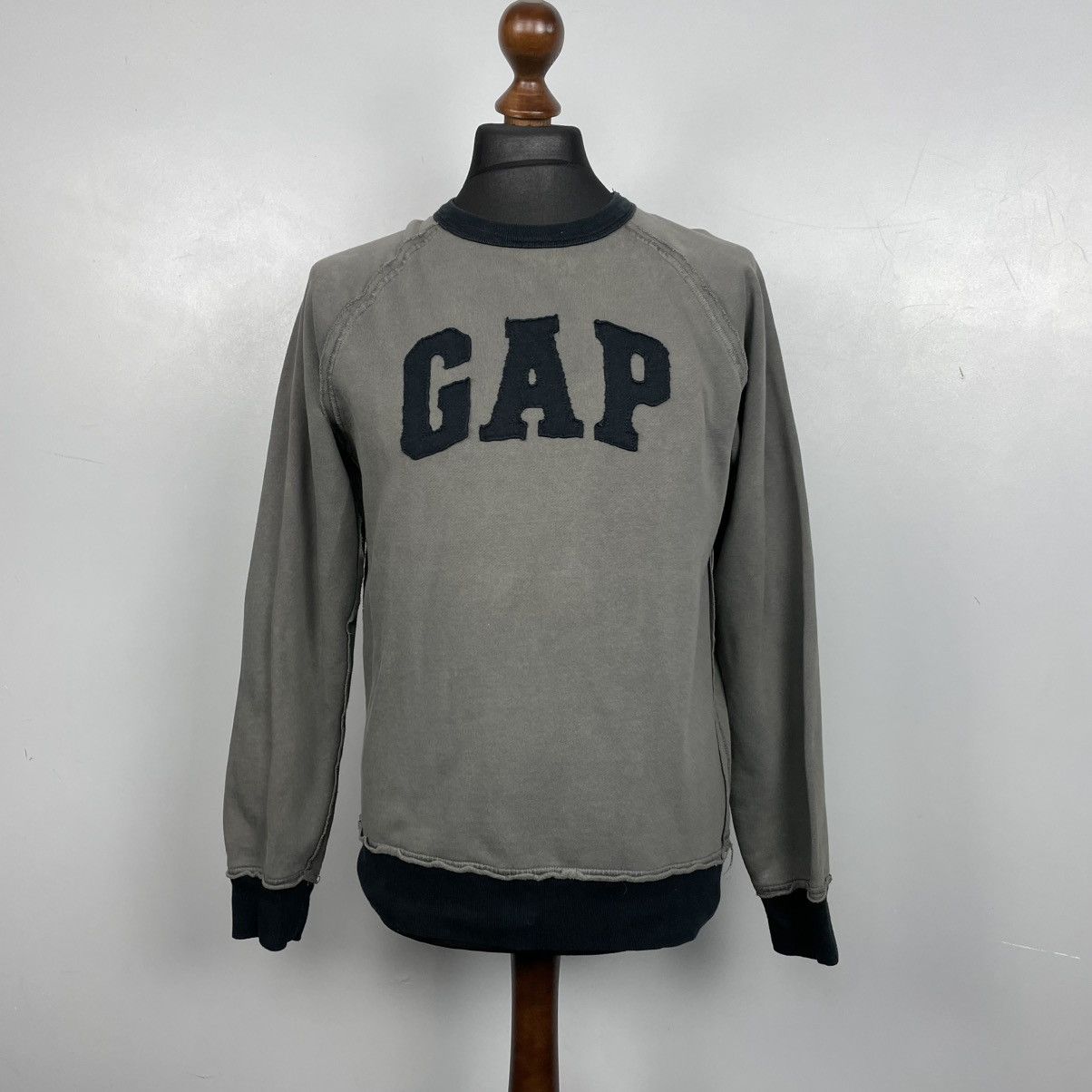 Gap × Vintage Vintage GAP Avantgarde Sweatshirt style y2k japanese Size US S / EU 44-46 / 1 - 1 Thumbnail