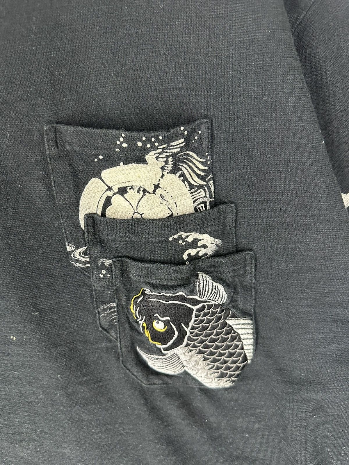 Japanese Brand Vintage Embroidery Koi Fish Japanese Style Shirt Tee Size US XL / EU 56 / 4 - 4 Thumbnail