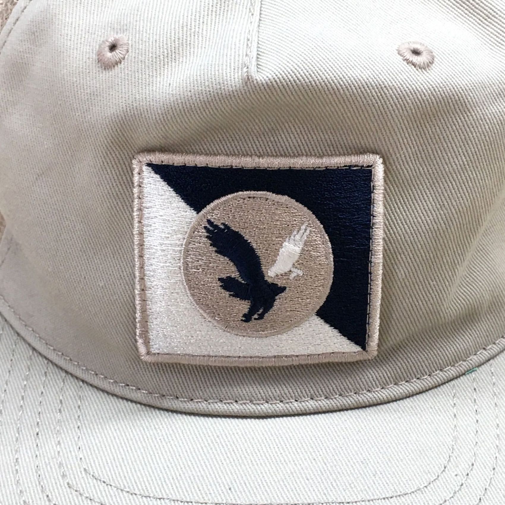 American Eagle Outfitters American Eagle Trucker Hat Mens Brown OS Adjustable Flat Brim Embroidered Logo Size ONE SIZE - 4 Thumbnail