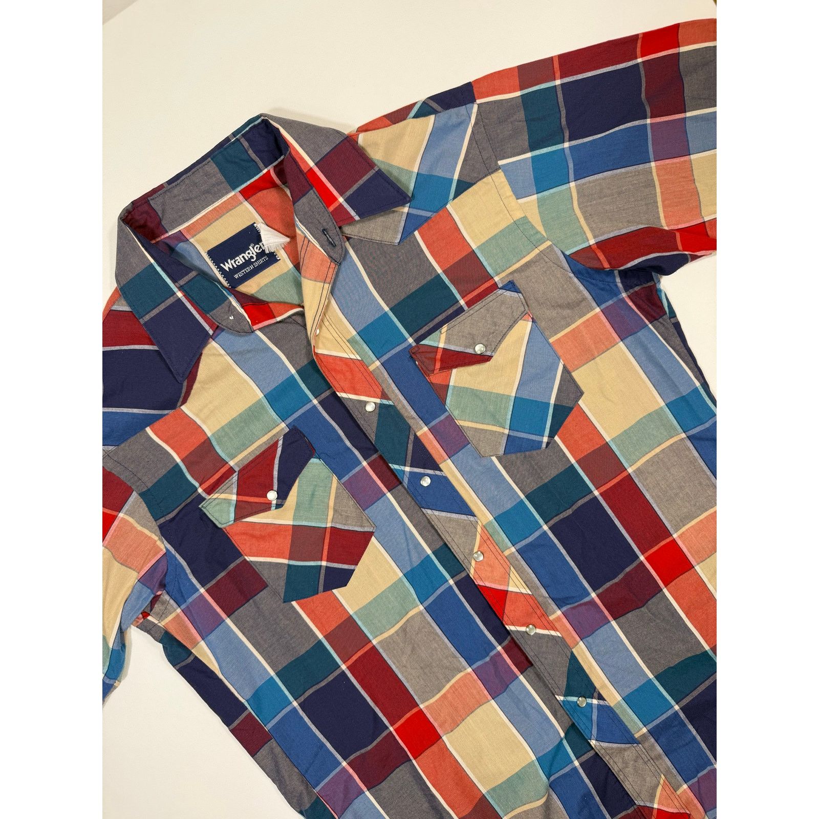 Wrangler Vintage Wrangler Short Sleeve Pearl Snap Plaid Western Shirt Size US L / EU 52-54 / 3 - 1 Thumbnail