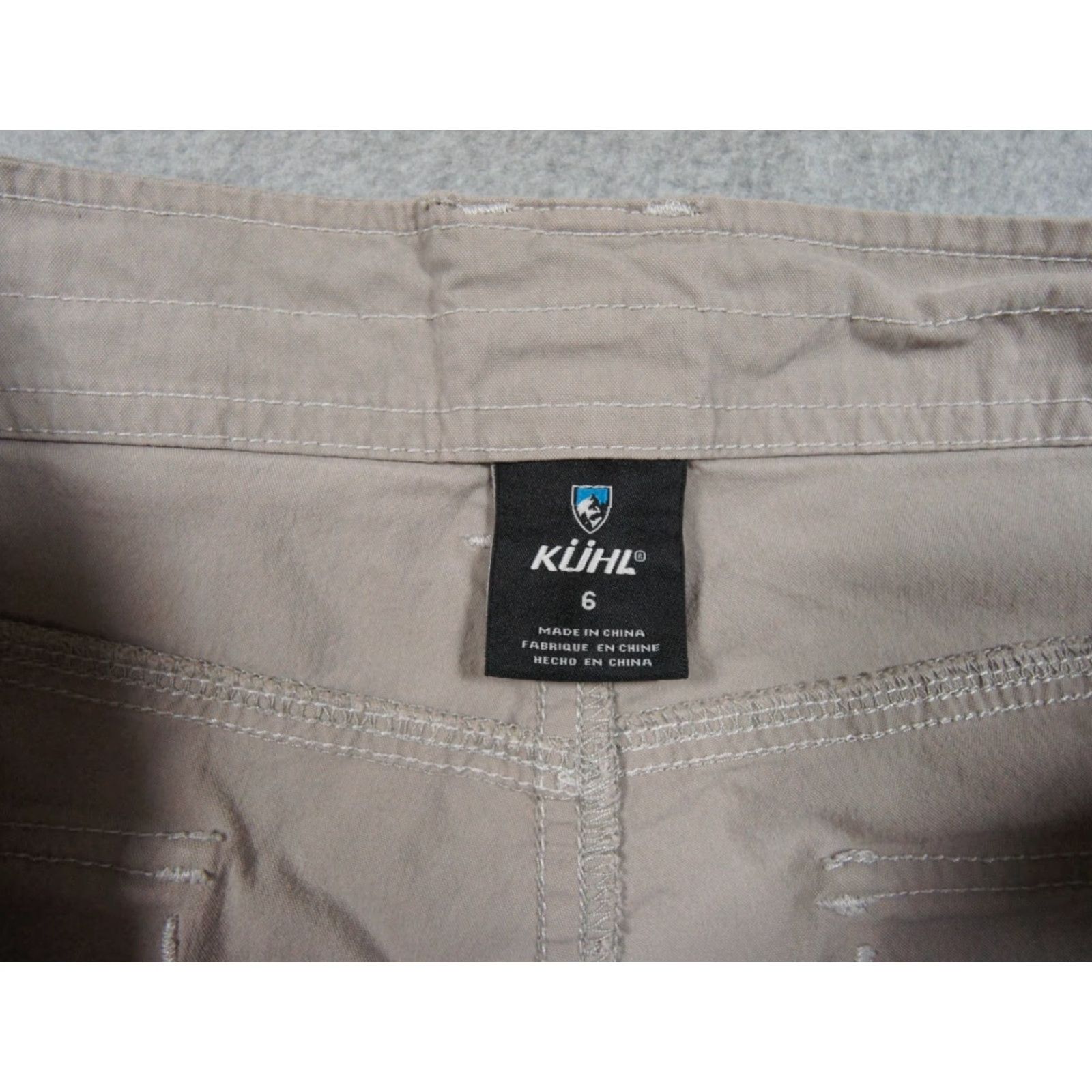 Vintage Kuhl Cargo Shorts Womens 6 Beige Khaki Outdoor Travel Hike Camp Casual Pockets Womens Size 28" / US 6 / IT 42 - 6 Thumbnail