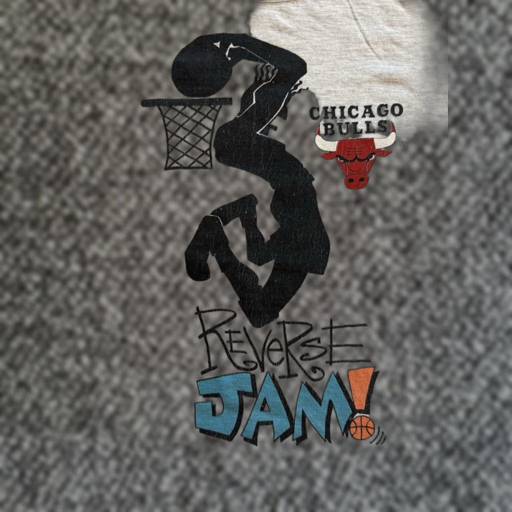 Vintage VINTAGE 90s Chicago Bulls In The Paint T Shirt Mens M Gray Short Sleeve Crew Neck Graphic Print Logo Rap Hip Hop Sports 90s Size US M / EU 48-50 / 2 - 1 Thumbnail