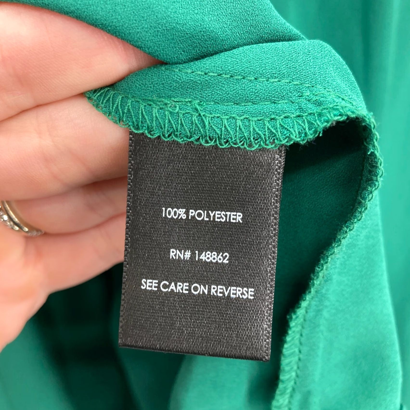 Torrid Torrid Blouse Shirt 2X Green Long Sleeve Button Front Boho Pintuck NWT Feminine V-Neck Relaxed Blouse Women Size XXL / US 16-18 / IT 52-54 - 6 Thumbnail